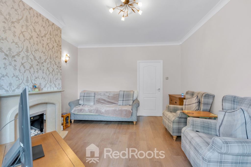 Property photo 3 of 19 4367393