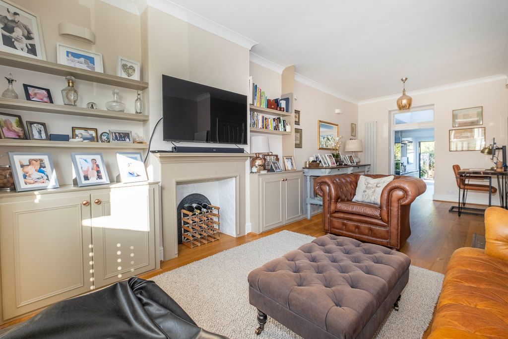 Property photo 2 of 19