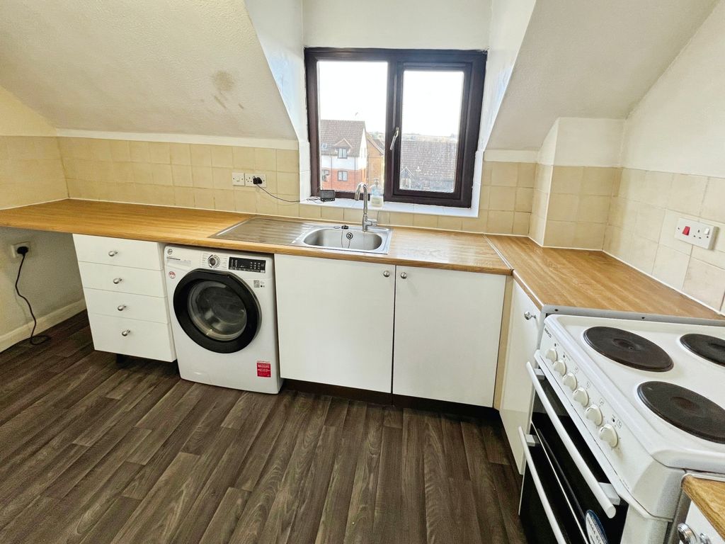 Property photo 2 of 6