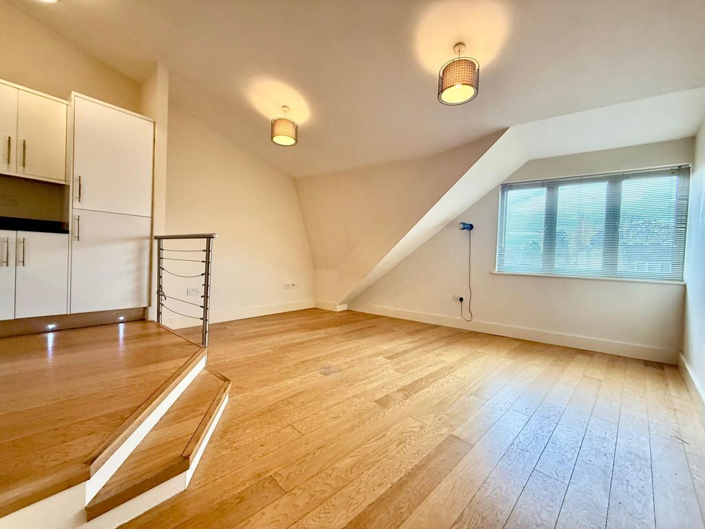 Property photo 2 of 6 Whatsapp Image 2025-11-17 At 11.07.18_349053Aa