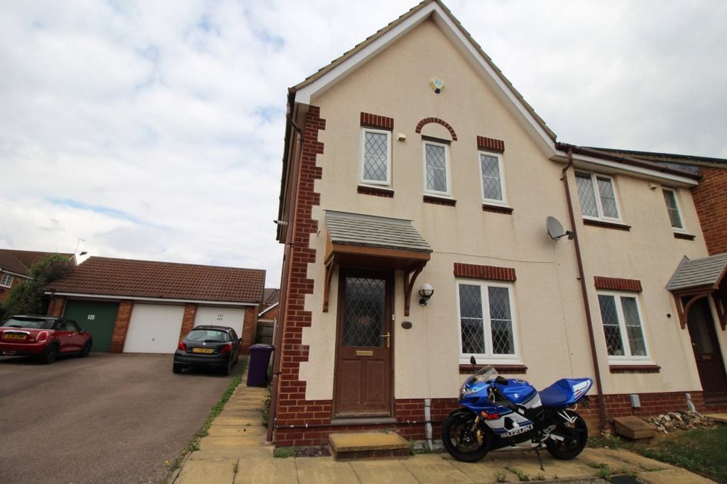 Property photo 2 of 12 Description