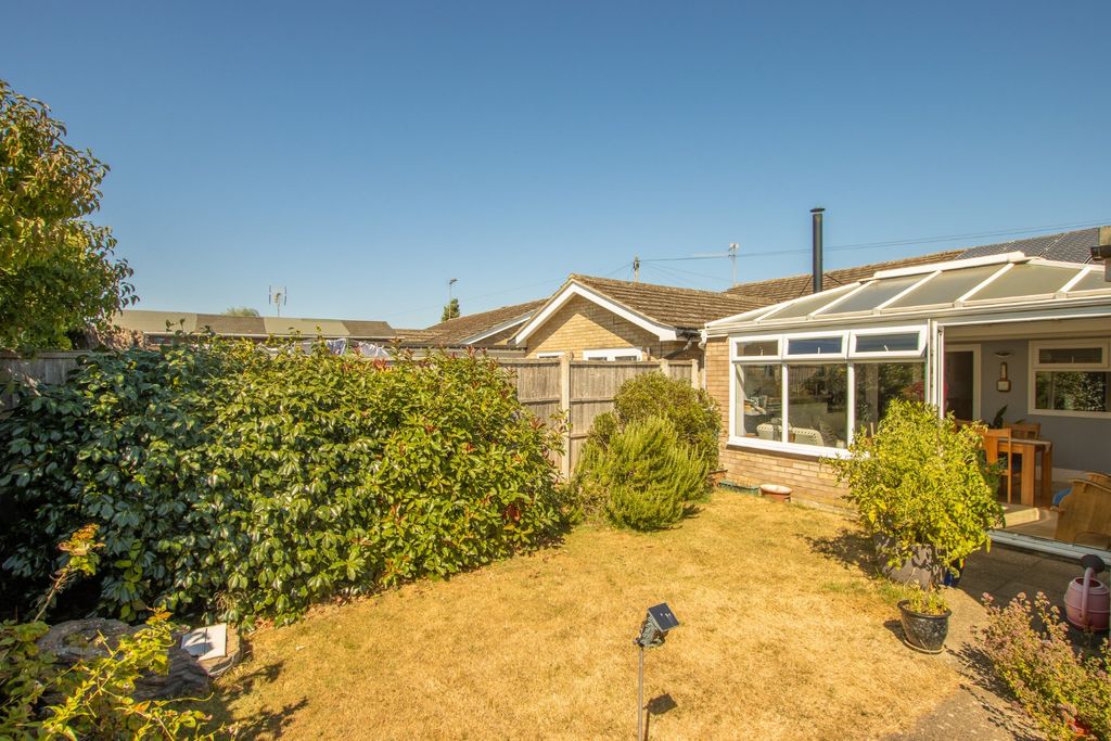 Property photo 2 of 19 4506104