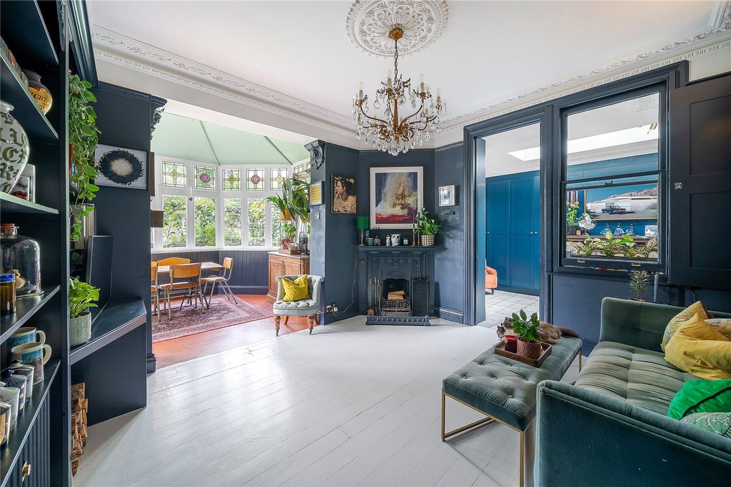 Property photo 1 of 27 Picture No. 04