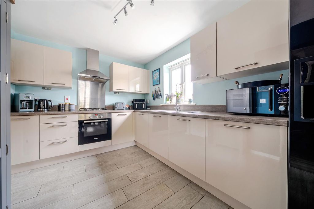 Property photo 3 of 25 1363587-6-68E7B24338c0E.Jpg