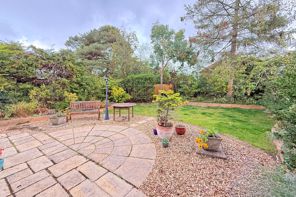 Property photo 2 of 12