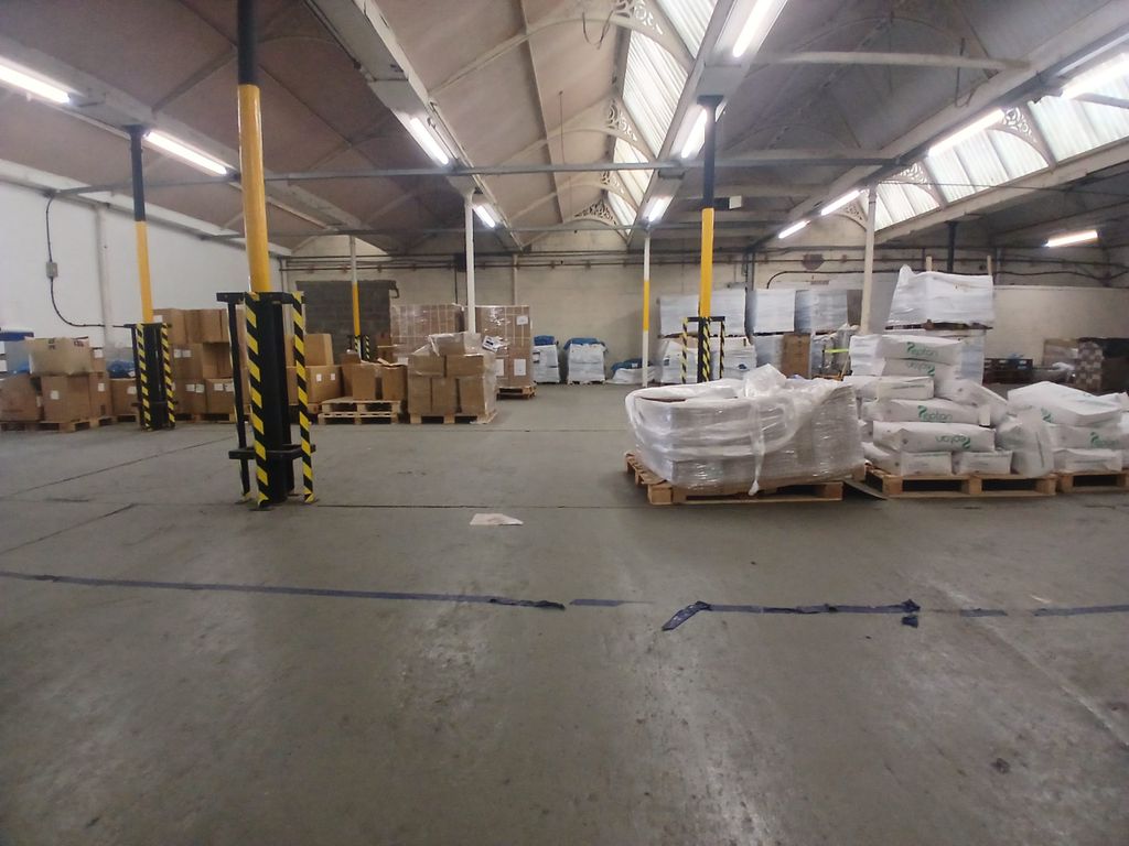 Property photo 3 of 9 Warehouse 2