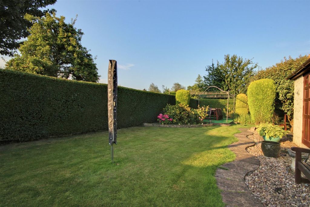 Property photo 2 of 18