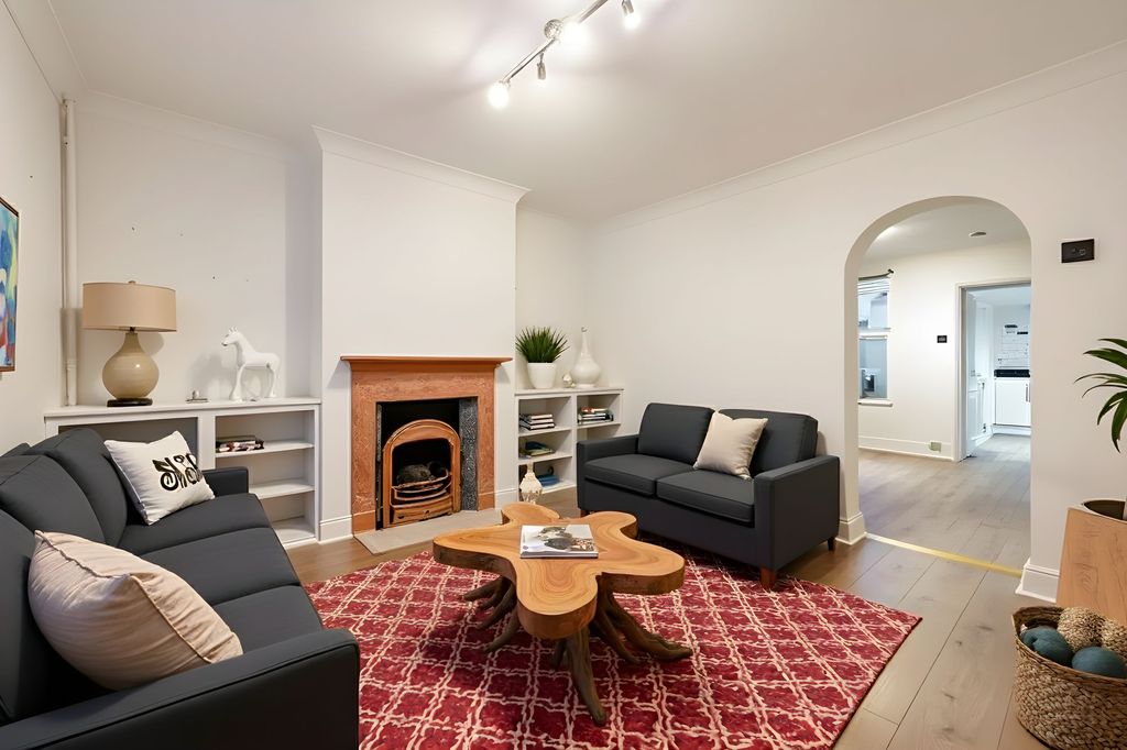 Property photo 3 of 11