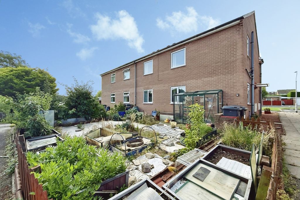 Property photo 1 of 15 External