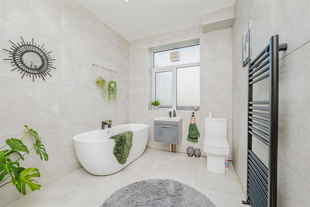 Property photo 3 of 36 P1411718.Jpg