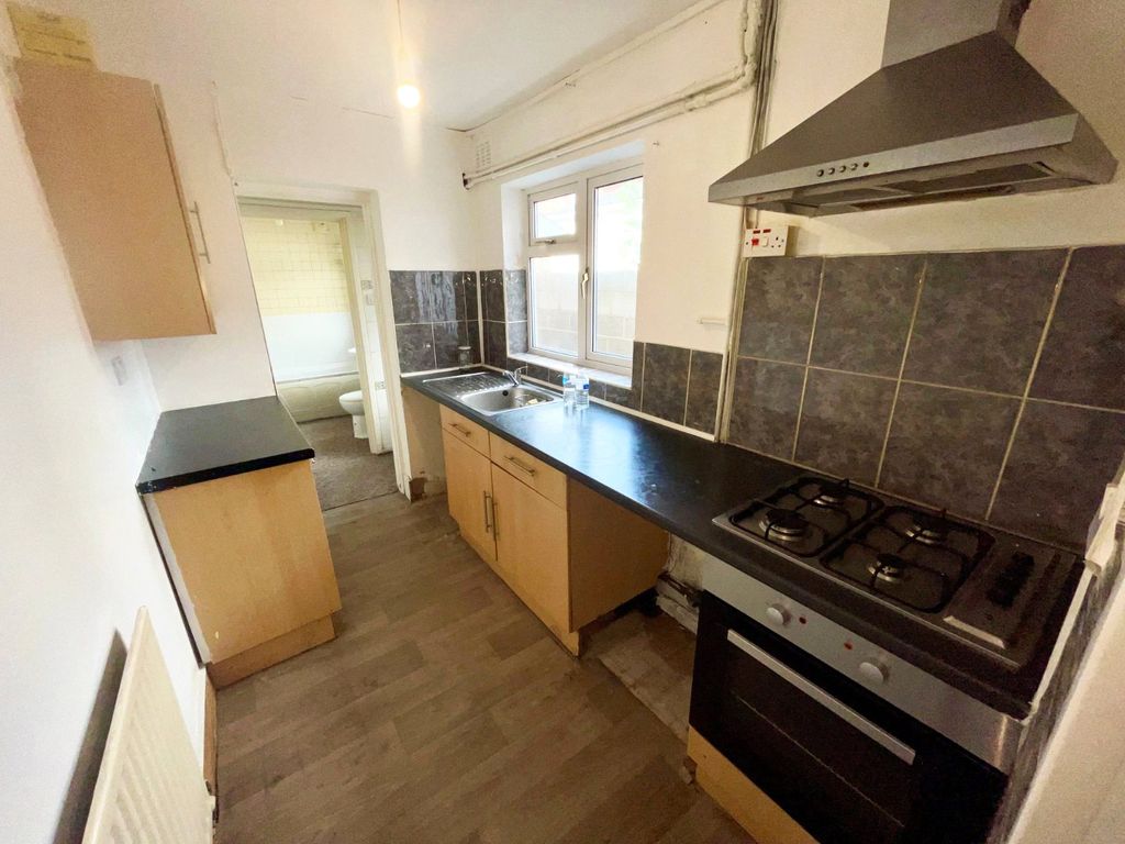Property photo 2 of 10 Picture No. 18
