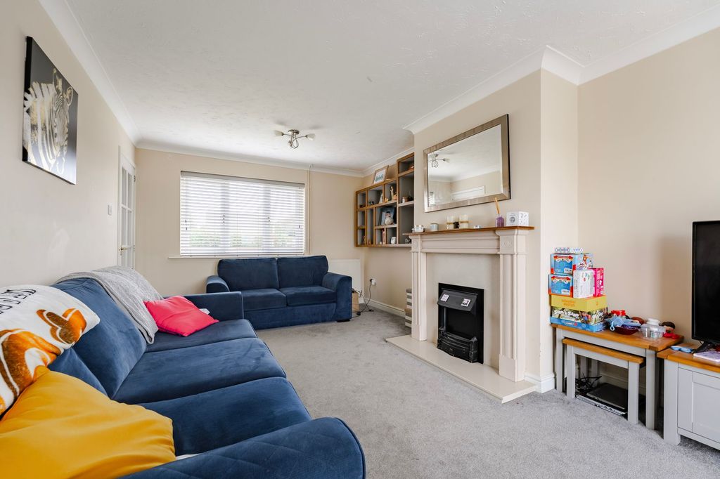 Property photo 3 of 17