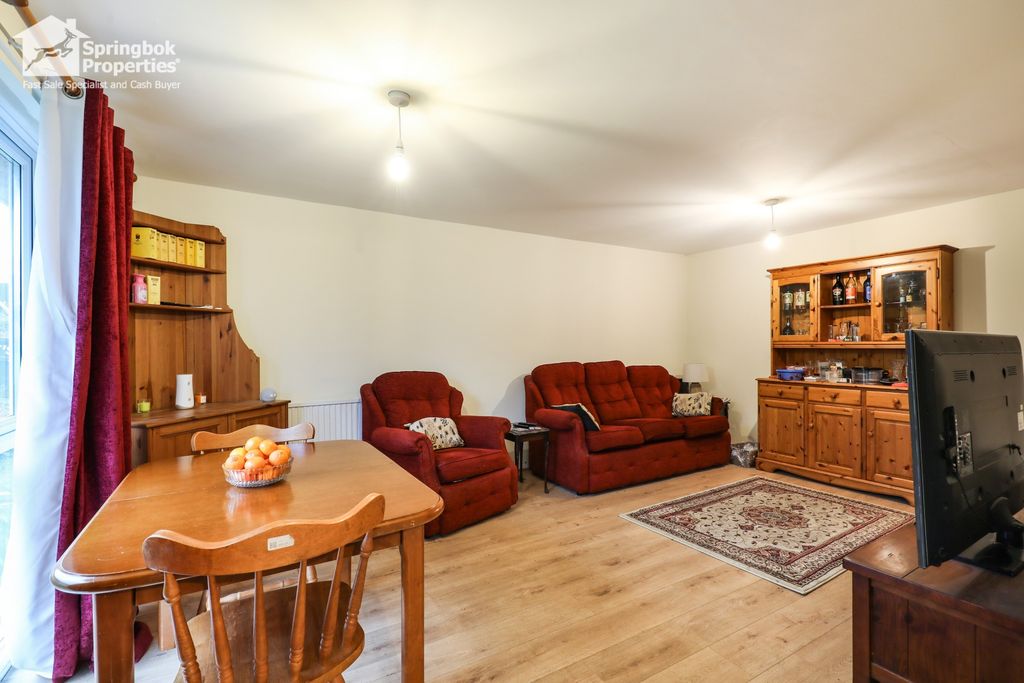 Property photo 3 of 10 Image 2