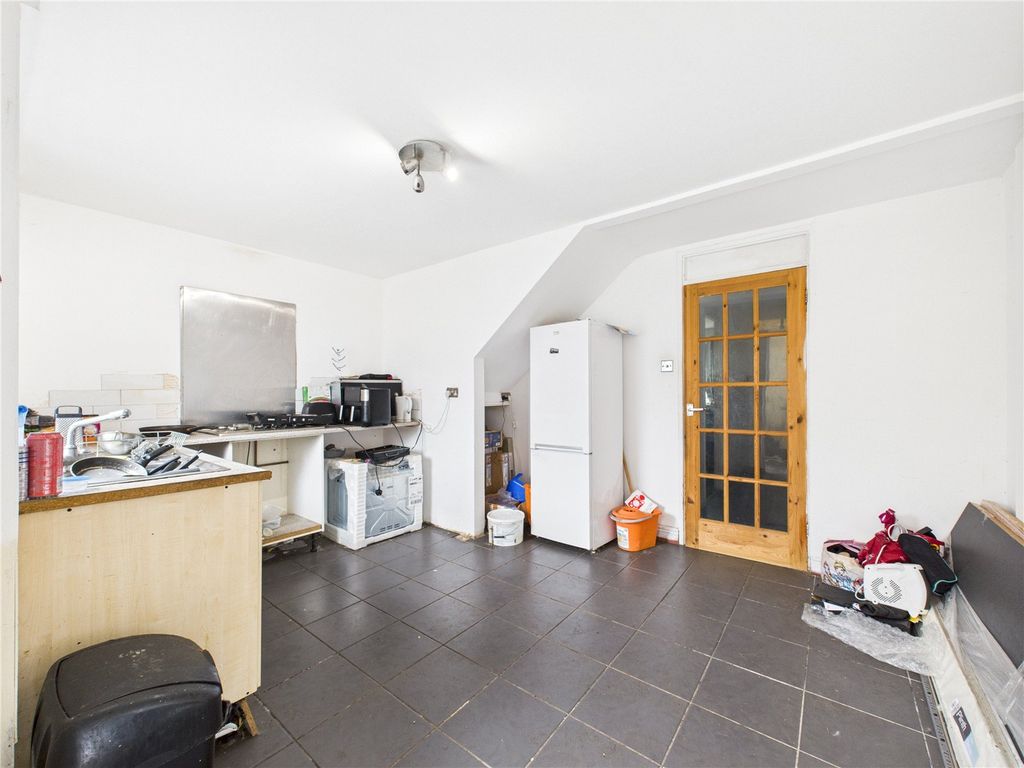 Property photo 2 of 15 Picture No. 20