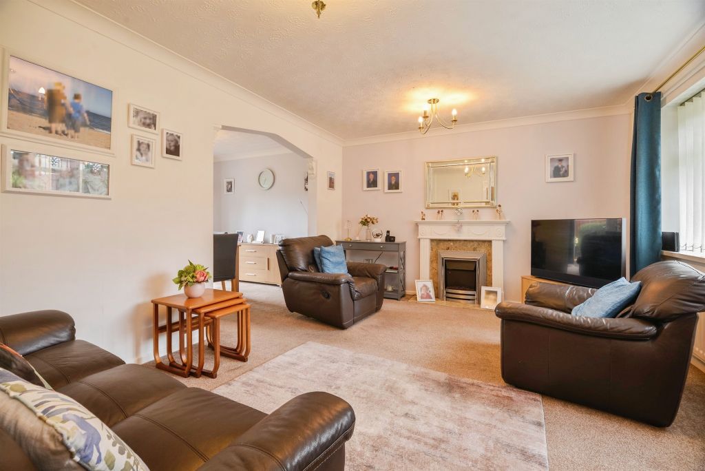 Property photo 3 of 18