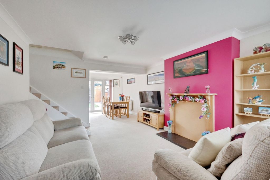 Property photo 2 of 21