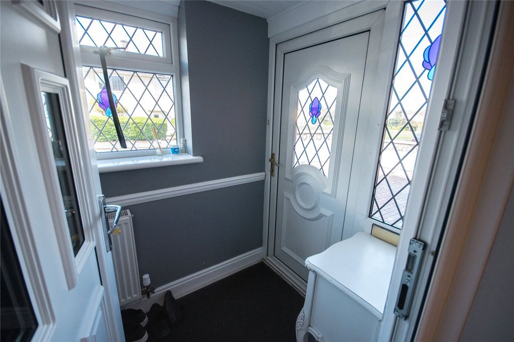 Property photo 3 of 52 Picture No. 06