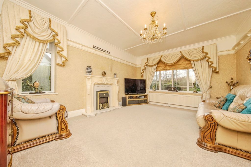 Property photo 3 of 26