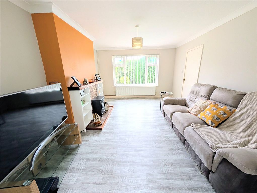 Property photo 3 of 23 Picture No. 04