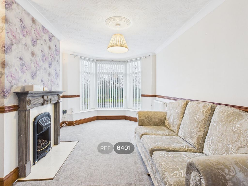 Property photo 2 of 16 Living Room