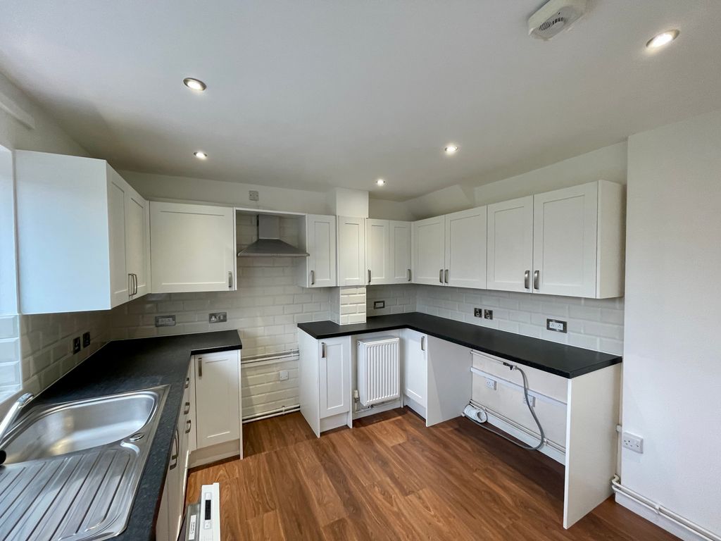 Property photo 3 of 13 Image