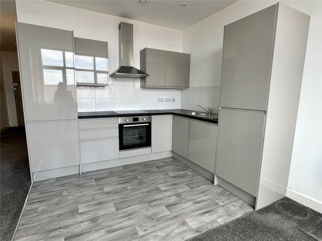 Property photo 1 of 6 Kitchen