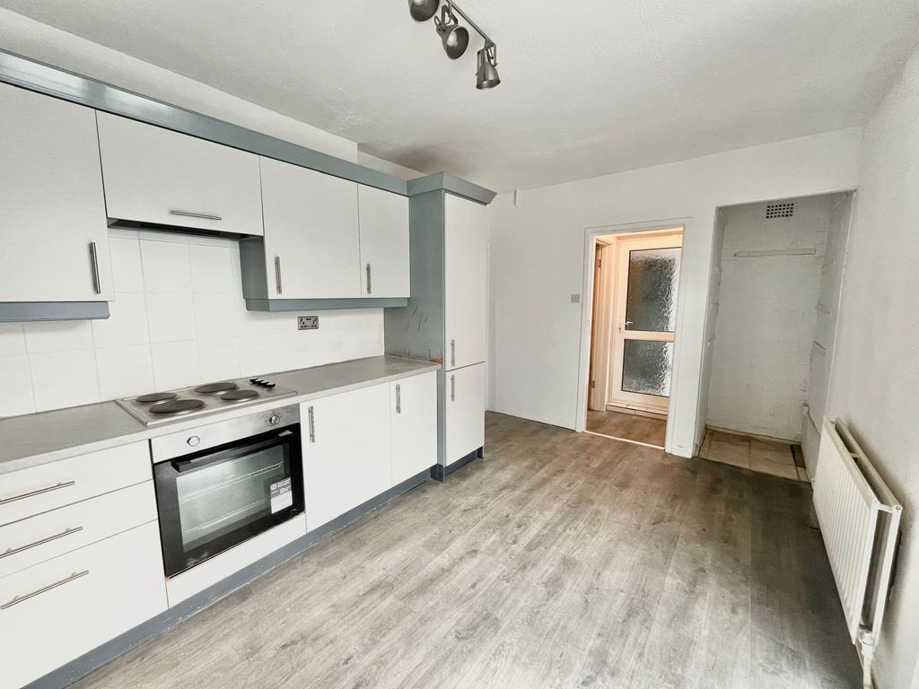 Property photo 2 of 13 519-Hr-2.Jpg