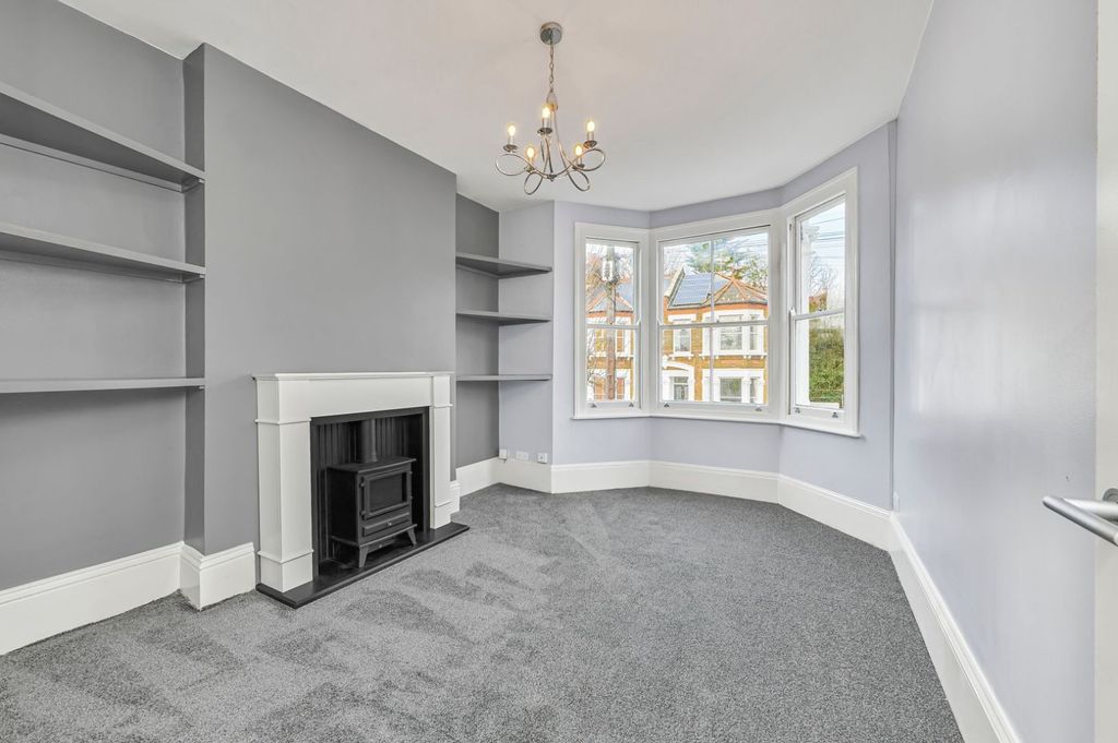 Property photo 2 of 11 Picture No. 12