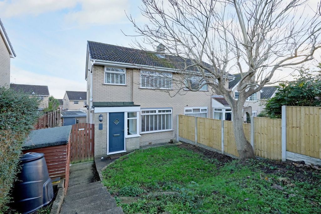 Property photo 1 of 32
