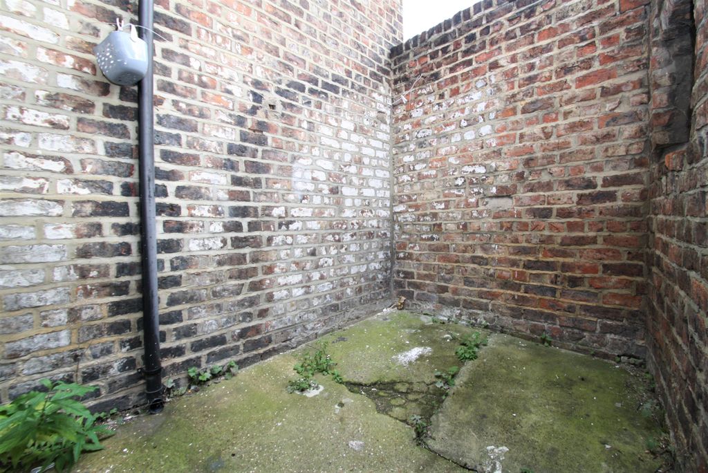 Property photo 3 of 22 Photo 2