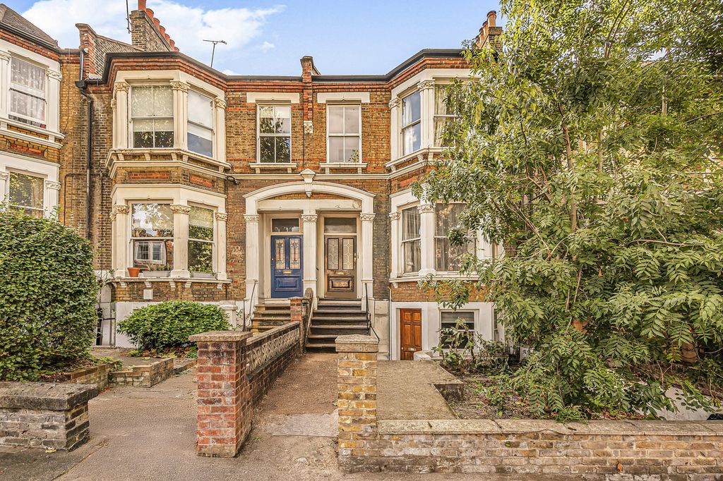 Property photo 1 of 8