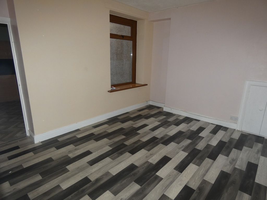 Property photo 3 of 9 Rear Lounge