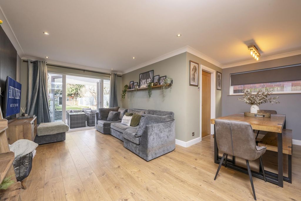 Property photo 3 of 26