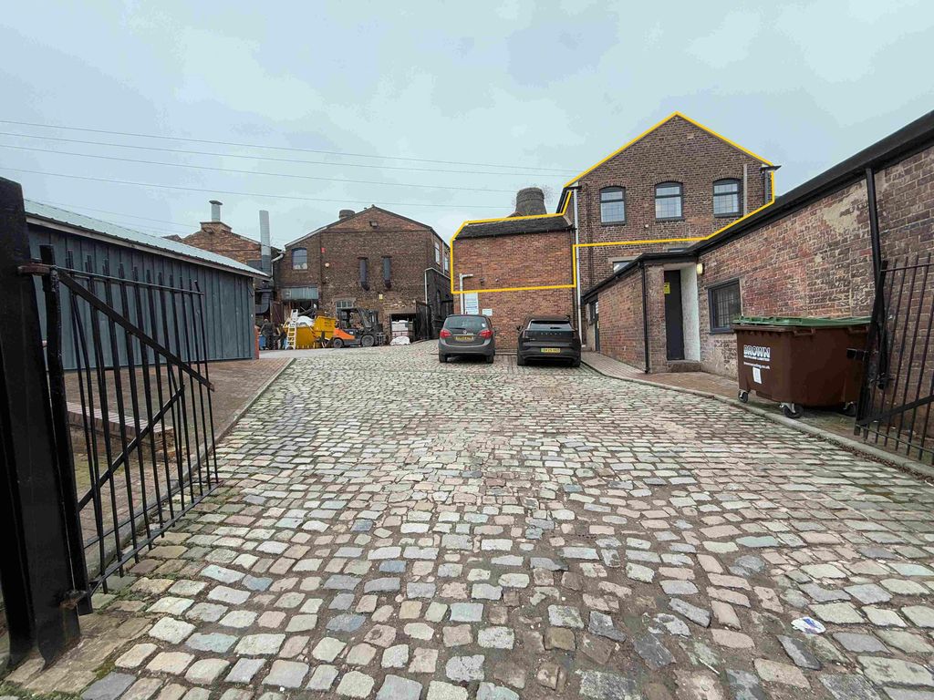 Property photo 1 of 8 Outline.Jpg