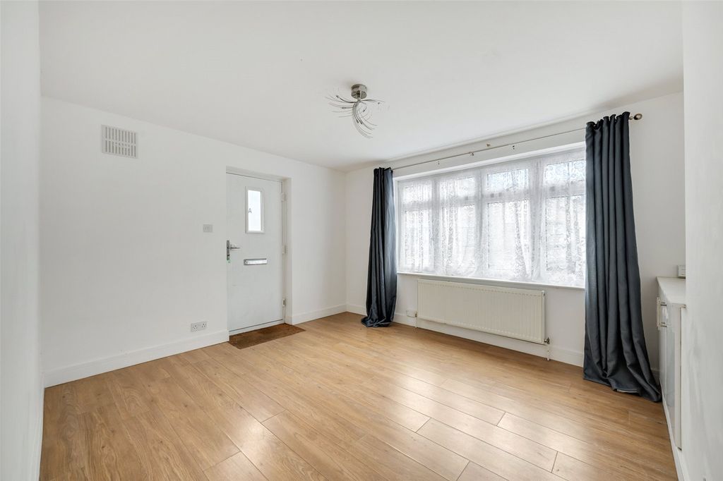 Property photo 3 of 10 Picture No. 02