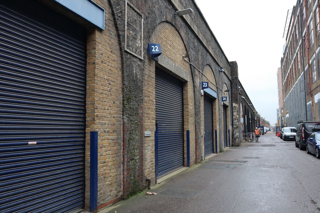 Property photo 1 of 3