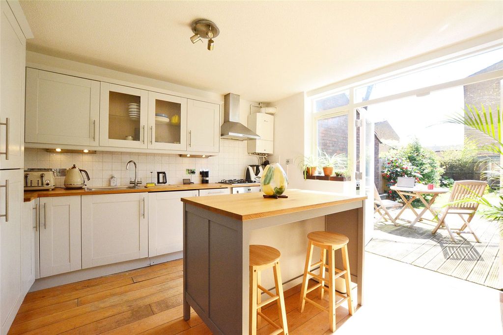 Property photo 3 of 18 Picture No. 11