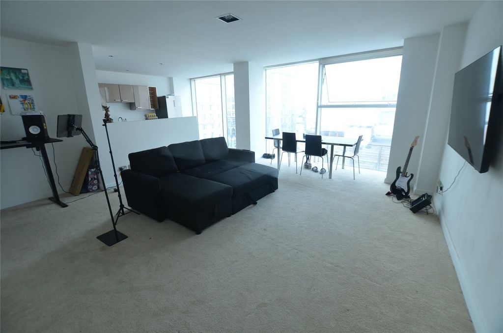 Property photo 2 of 10 Picture No. 01
