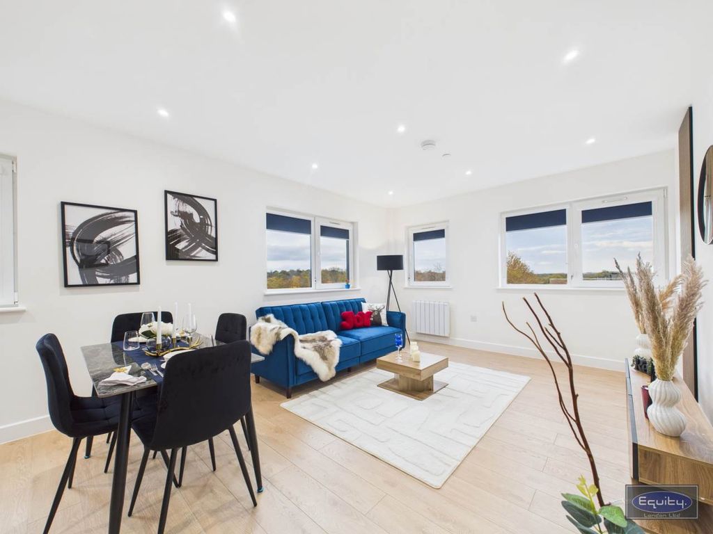 Property photo 2 of 7 Living Room 3