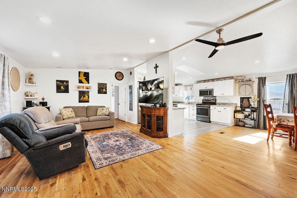 Property photo 2 of 25 <Alttext/>