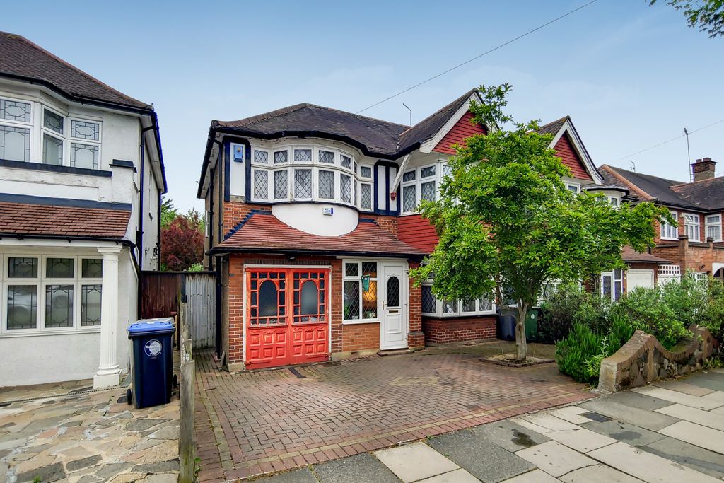 Property photo 1 of 27