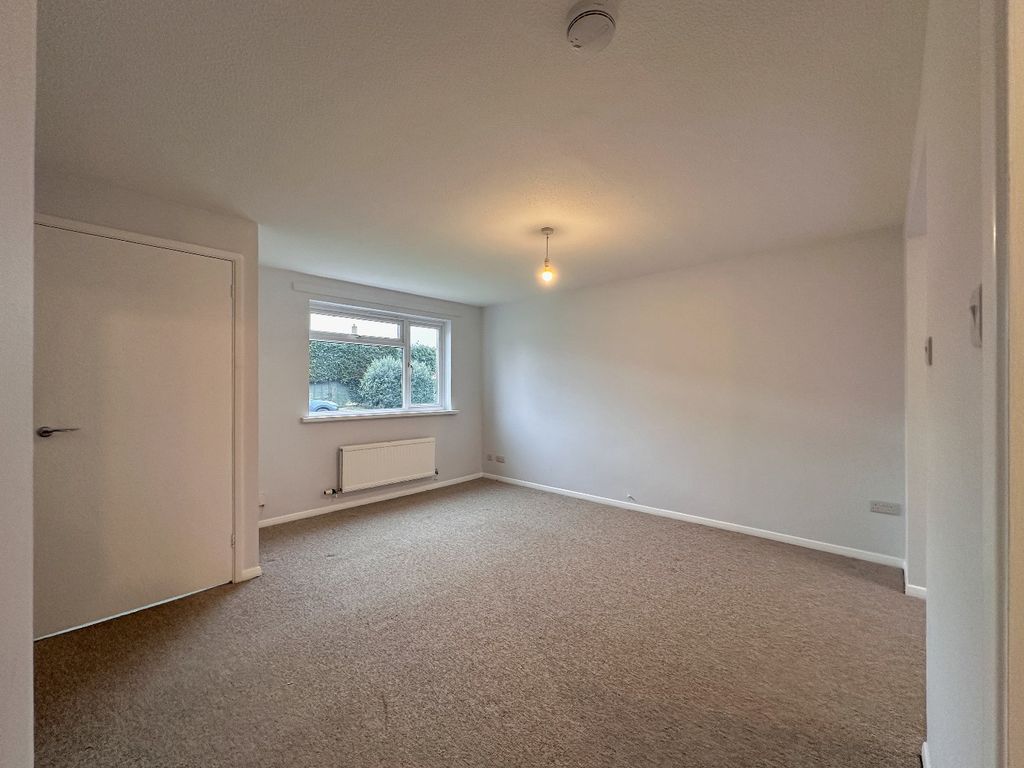 Property photo 3 of 19 4879293