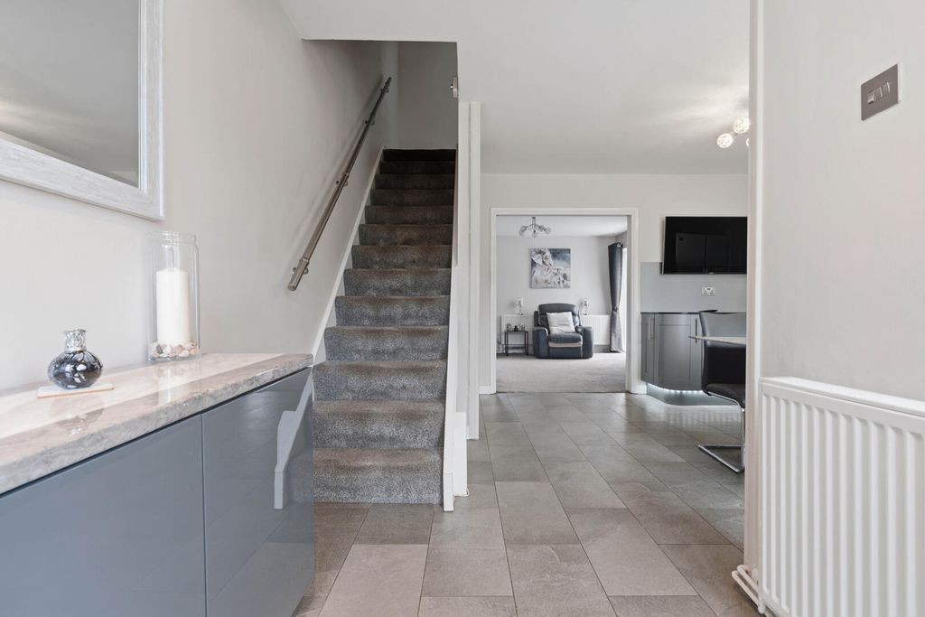 Property photo 2 of 29 Hallway