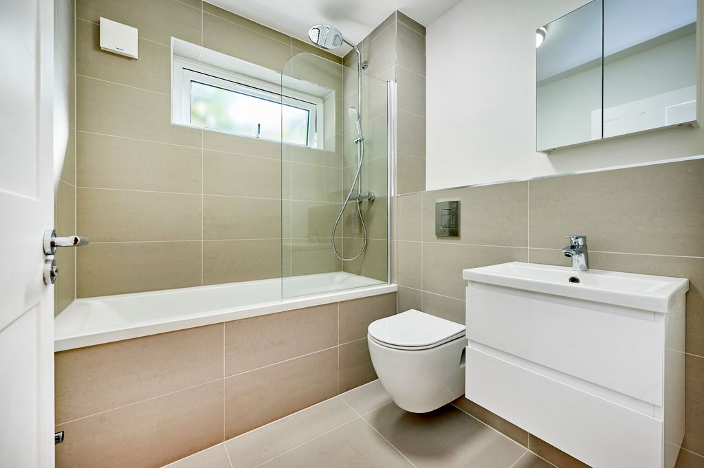 Property photo 3 of 24