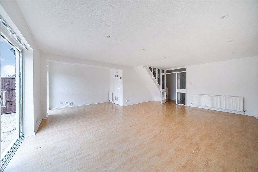 Property photo 2 of 17 Picture No. 06