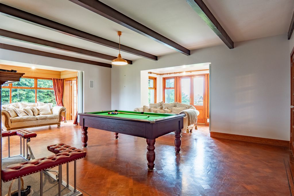Property photo 3 of 48