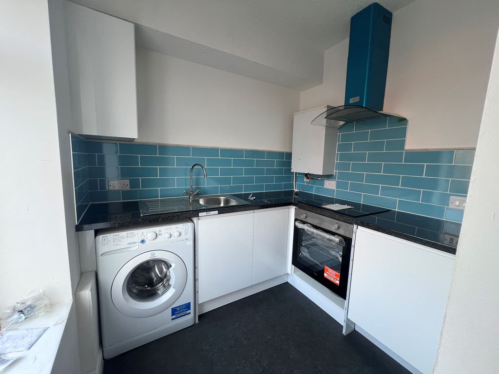 Property photo 2 of 7 Bathroom