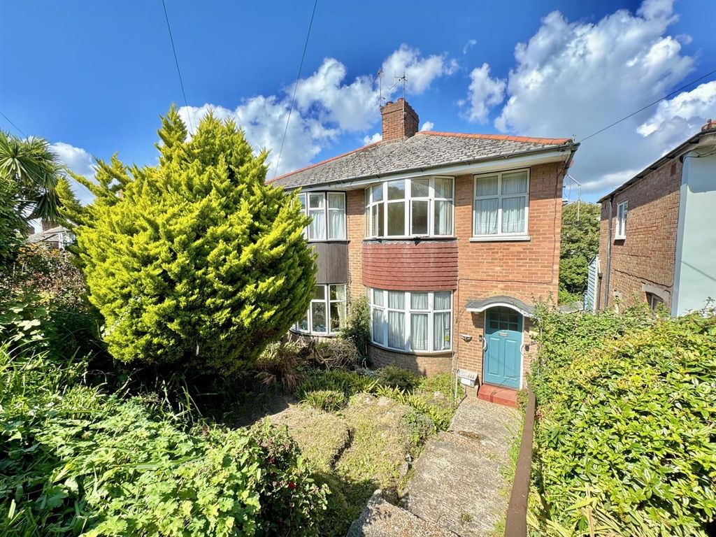 Property photo 1 of 25