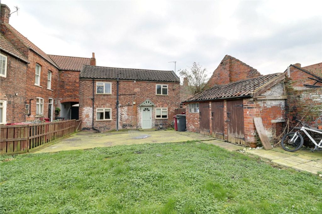 Property photo 3 of 14