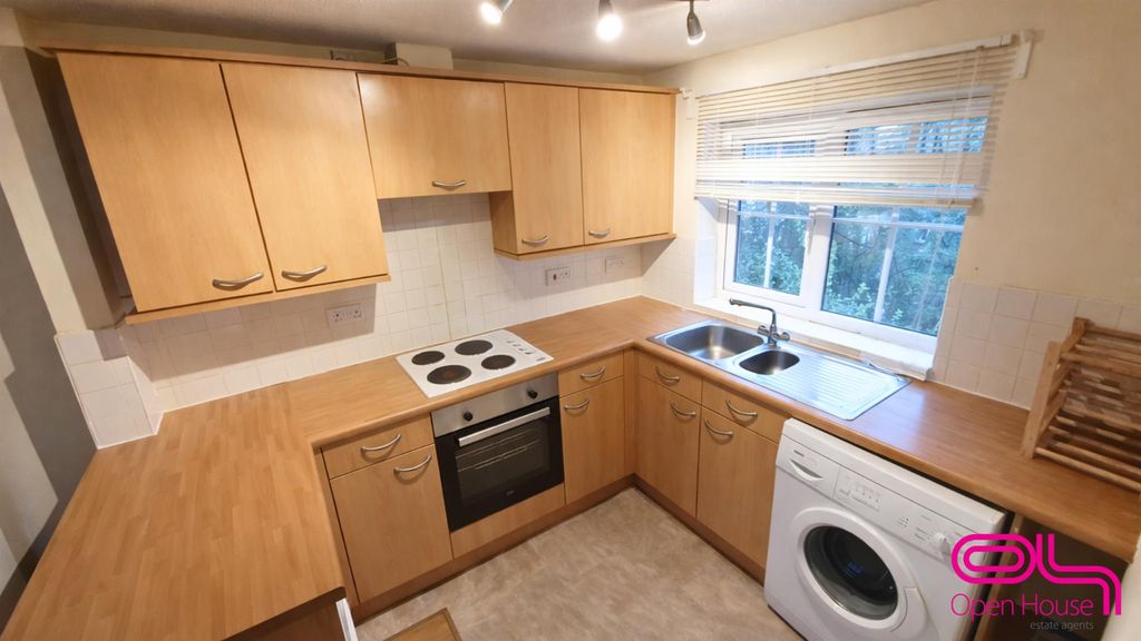 Property photo 3 of 5 Add A Subheading - 2026-01-14T112106.923.Png